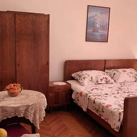 Double 4602a 3* Jelsa (Hvar)